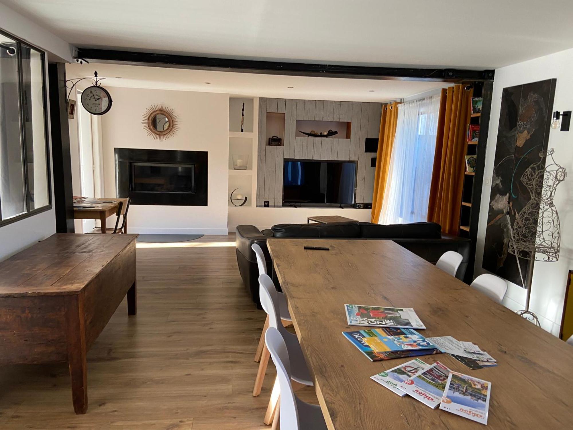 Les Logis Du Forgeron, Gites De Groupe Entre Loire & Vignes Saint-Jean-des-Mauvrets Exteriör bild