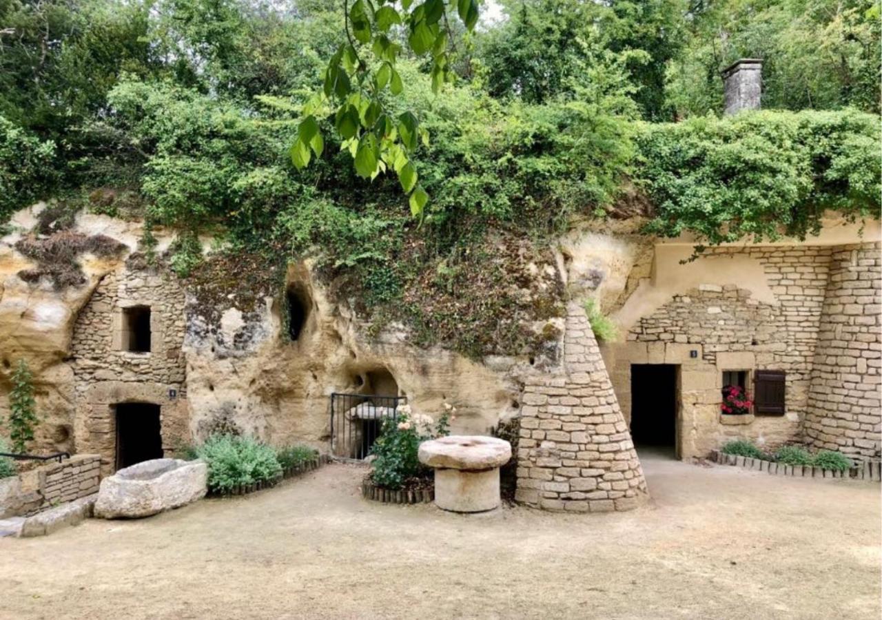 Les Logis Du Forgeron, Gites De Groupe Entre Loire & Vignes Saint-Jean-des-Mauvrets Exteriör bild